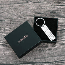 Load image into Gallery viewer, Stepdad New Husband Keychain Gifts From Wife Kids To New Dad Step Dad Father’s Day Birthday Wedding Gifts For Non-Biological Dad Father Figure From Daughter Son To Step Daddy Keyring