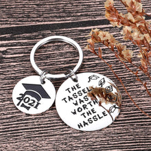 Load image into Gallery viewer, 2021 Graduation Gifts for Him Her Class of 2021 Seniors Students Keychain Graduation Masters Nurses Students College Medical High School Gifts for Women Men Kids Daughter Son Graduates from Dad Mom