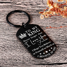 Load image into Gallery viewer, To My King Keychain Anniversary Valentine&#39;s Day Gifts for Boyfriend Husband To Be Key Chain I Love You Gifts for Him Men Hubby Birthday Fiance Groom Wedding Engagement Presents from Girlfriend Wife
