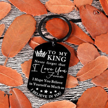 Load image into Gallery viewer, To My King Keychain Anniversary Valentine&#39;s Day Gifts for Boyfriend Husband To Be Key Chain I Love You Gifts for Him Men Hubby Birthday Fiance Groom Wedding Engagement Presents from Girlfriend Wife
