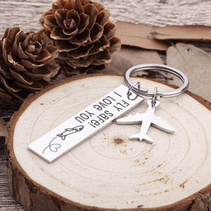 Fathers Day Pilot Gifts Fly Safe i Love You Keychain For Dad Flight Staff Airline Worker Boyfriends Husband Gift Long Distance Traveler Gift For Birthday Anniversary Couple Him Her Men Women