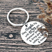 Load image into Gallery viewer, Traveller Prayer Key Chain Long Distance Journey Gifts Goodbye Farewell Leaving Going Away Parting Gifts Military Deployment Gifts For Him Her Boyfriend Son Daughter Going Off To College Gifts
