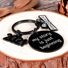 Load image into Gallery viewer, 2021 Graduation Keychain Gifts for Him Her Graduates Masters Nurses Students from College Medical High School Inspirational Gifts for Women Men Girls Daughter Son Graduates from Dad Mom
