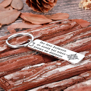 Aunt and Niece Keychain Christmas Gifts for Women Auntie Niece Mothers Day Graduation Birthday Valentine Going to School College for Aunts Nieces Women Keyring Tag Thanksgiving to Aunt Niece Jewelry
